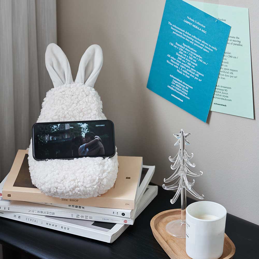 Stand-up Rabbit Phone Stand